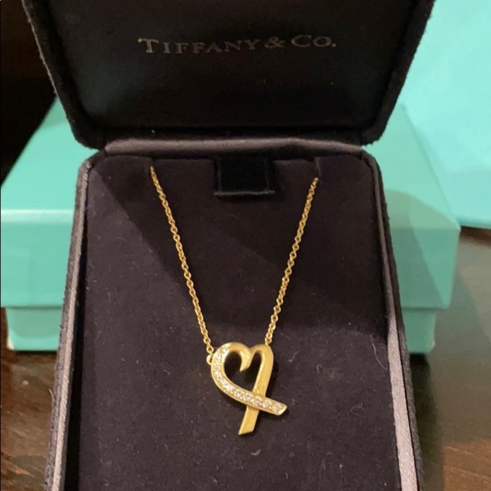 Tiffany & Co. 18k YG Paloma Picasso Loving Heart necklace 💎